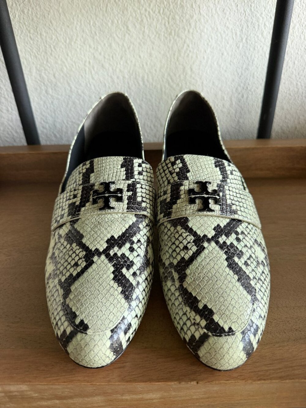 TORY BURCH Mini Everly Loafers in mint green snake print leather 11 NEW